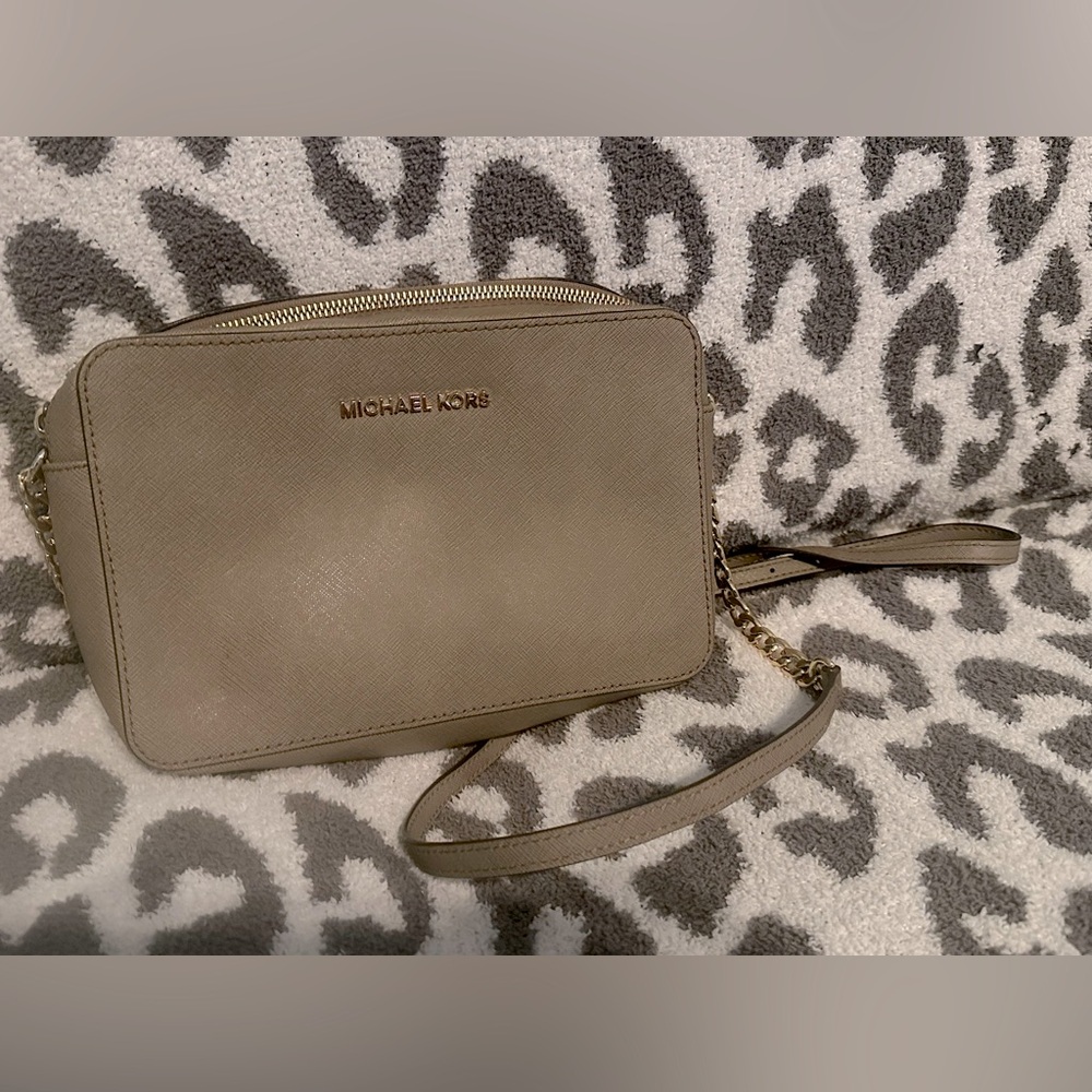 MICHAEL KORS crossbody purse